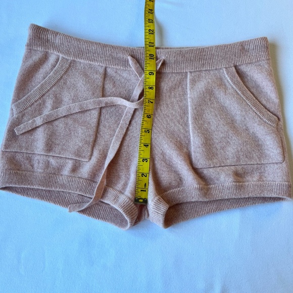 27 Miles Malibu 100% Cashmere Drawstring Shorts - Picture 7 of 9
